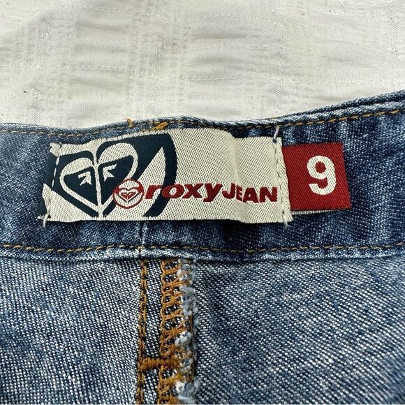Roxy Denim Shorts- Size 9 - Picture 3 of 7